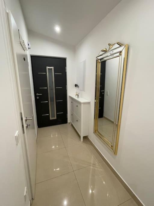 Exklusive Flughafen-Messe Apartment Naehe Duesseldorf 뒤스부르크 외부 사진